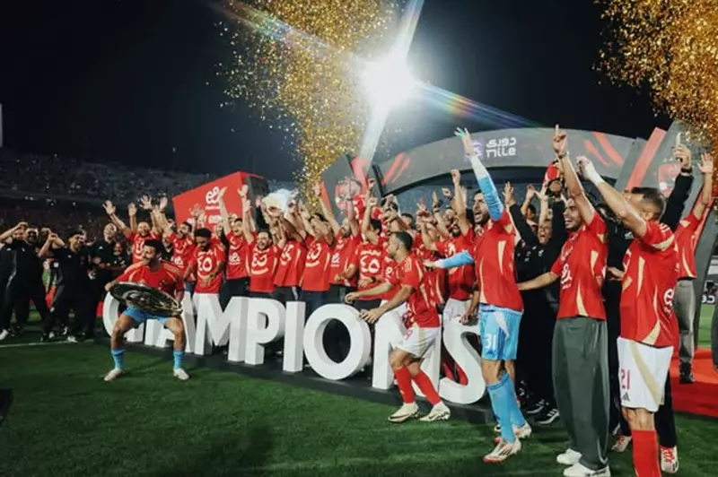 تغطية شاملة: تتويج الأهلي، إيقاف قيد الزمالك، واحتفالات بيراميدز