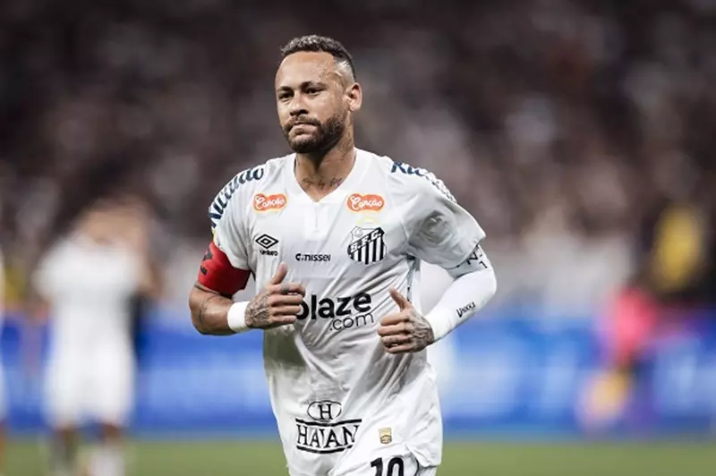 باتشوكا يسعى لضم نيمار قبل مواجهة الأهلي في كأس العالم للأندية
