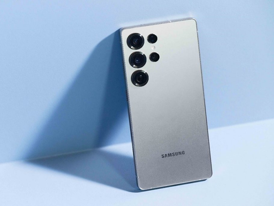 تسريبات حصرية: تصميم أنحف وعدسة تكبير محسّنة لسلسلة Galaxy S26
