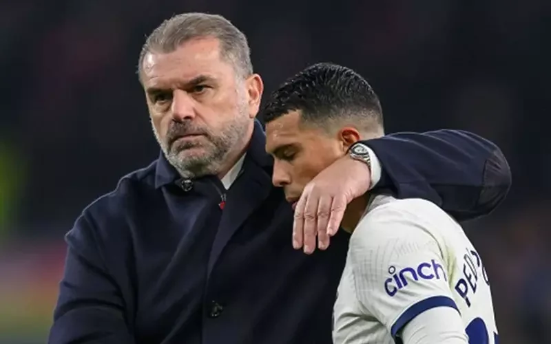 توتنهام هوتسبير يُعلن رسمياً عن مغادرة أنجي بوستيكوجلو اللاعب والمدرب