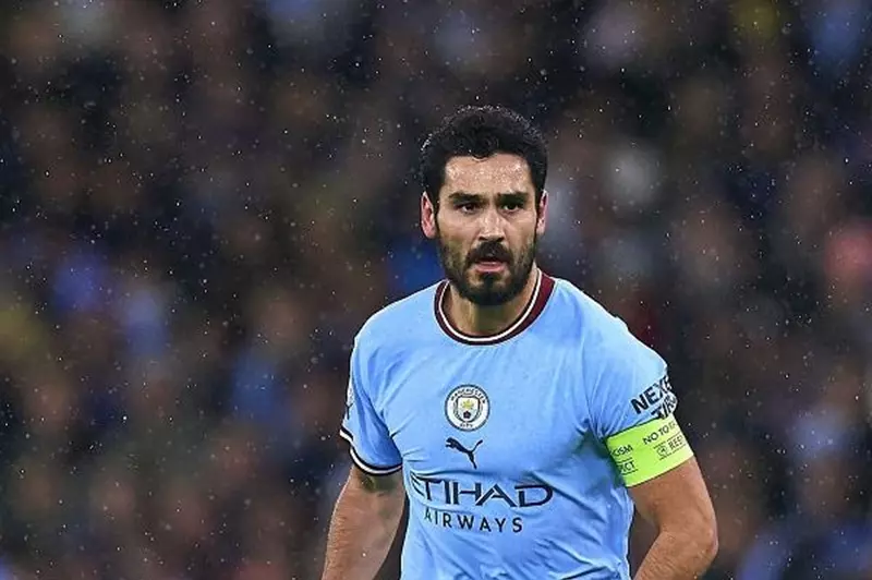جوندوجان يتطلع للاستمرار مع مانشستر سيتي