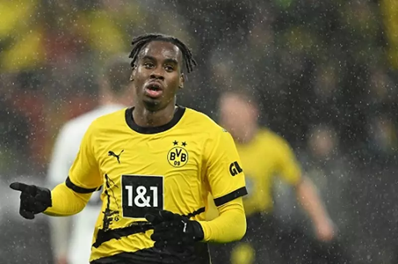 دورتموند يرفض عرض تشيلسي لضم اللاعب جيتنز