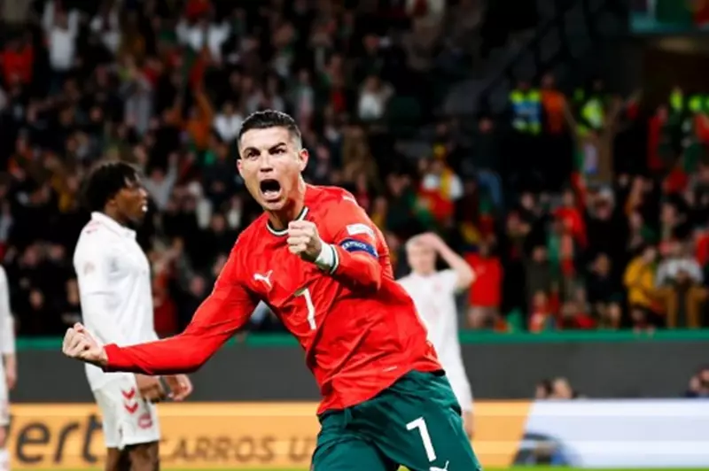 رونالدو بعد إحراز لقب دوري الأمم: "فوزي مع منتخب بلدي لا يمكن مقارنته بشيء"