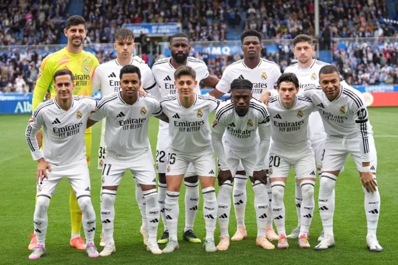 ريال مدريد يستعد لبيع أحد نجومه: الكشف عن اسمين محتملين