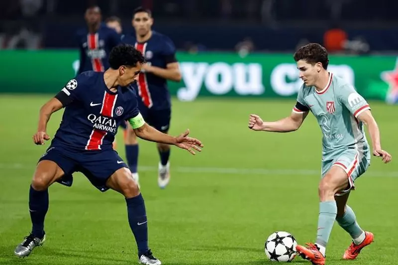 فيفا يكشف عن طواقم حكام الـVAR لمباراة قمة باريس وأتلتيكو في كأس العالم للأندية