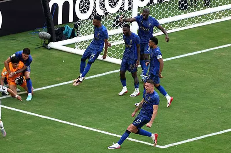 قناة مجانية توفر البث المباشر لمباراة الهلال وسالزبورغ في كأس العالم للأندية