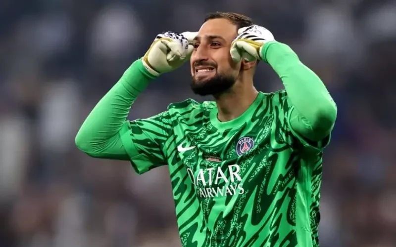 لا جازيتا: صراع قوي بين ريال مدريد وبايرن ميونخ للتعاقد مع دوناروما