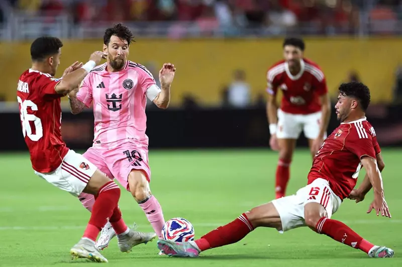 مباراة مصيرية للأهلي: قناة مجانية تعرض مواجهة إنتر ميامي وبالميراس في كأس العالم للأندية