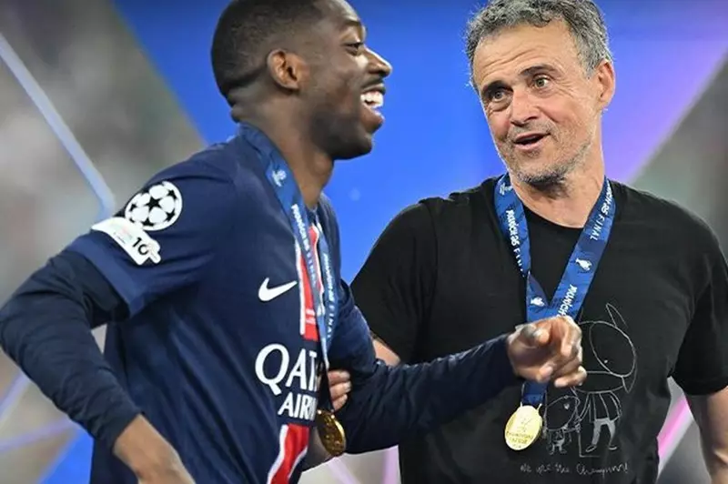 مدافع برشلونة: ديمبيلي يبرهن على استحقاقه للكرة الذهبية بمستواه الاستثنائي