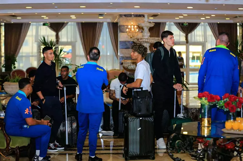 منتخب البرازيل يصل للمشاركة في بطولة خوفو الدولية الودية