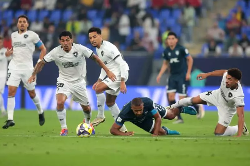مواجهة كيمارايس ضد موسوفسكي: تشكيل بوتافوجو وسياتل في نهائيات كأس العالم للأندية